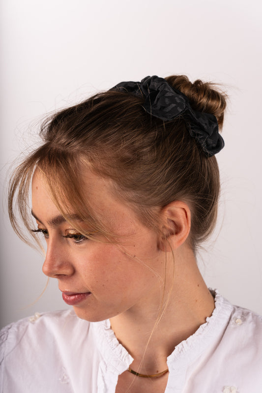 Leo Scrunchie